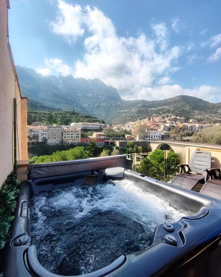 En Montserrat- Montserrat Paradise *