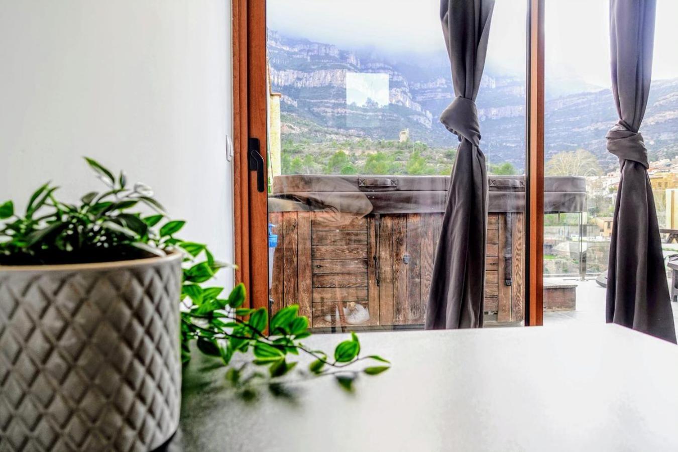 Apartment En Montserrat- Montserrat Paradise
